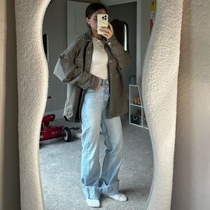 Ultra light wide leg jeans